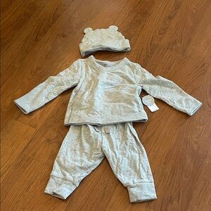 Baby GAP Gray Matching Set with Bear Hat